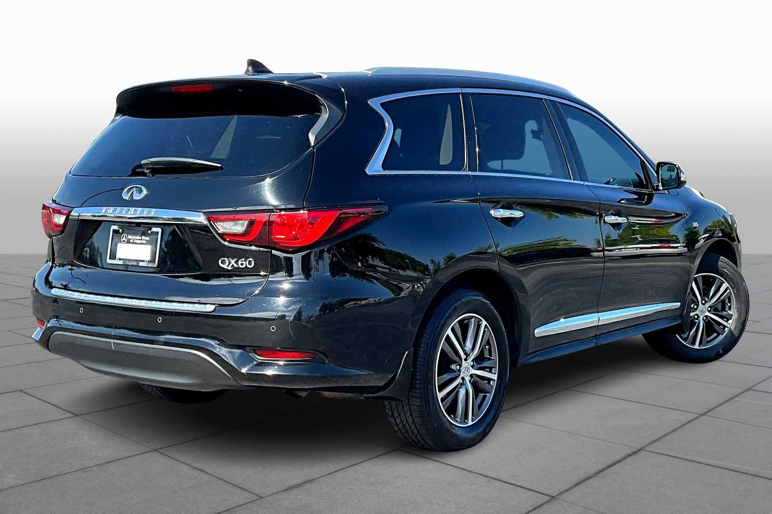 2019 Infiniti QX60 Luxe photo 11