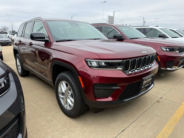 2025 Jeep Grand Cherokee Laredo's photo