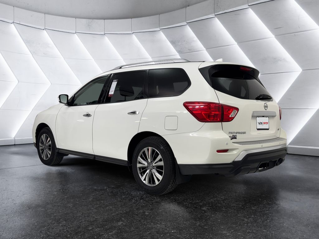 2020 Nissan Pathfinder SV photo 4