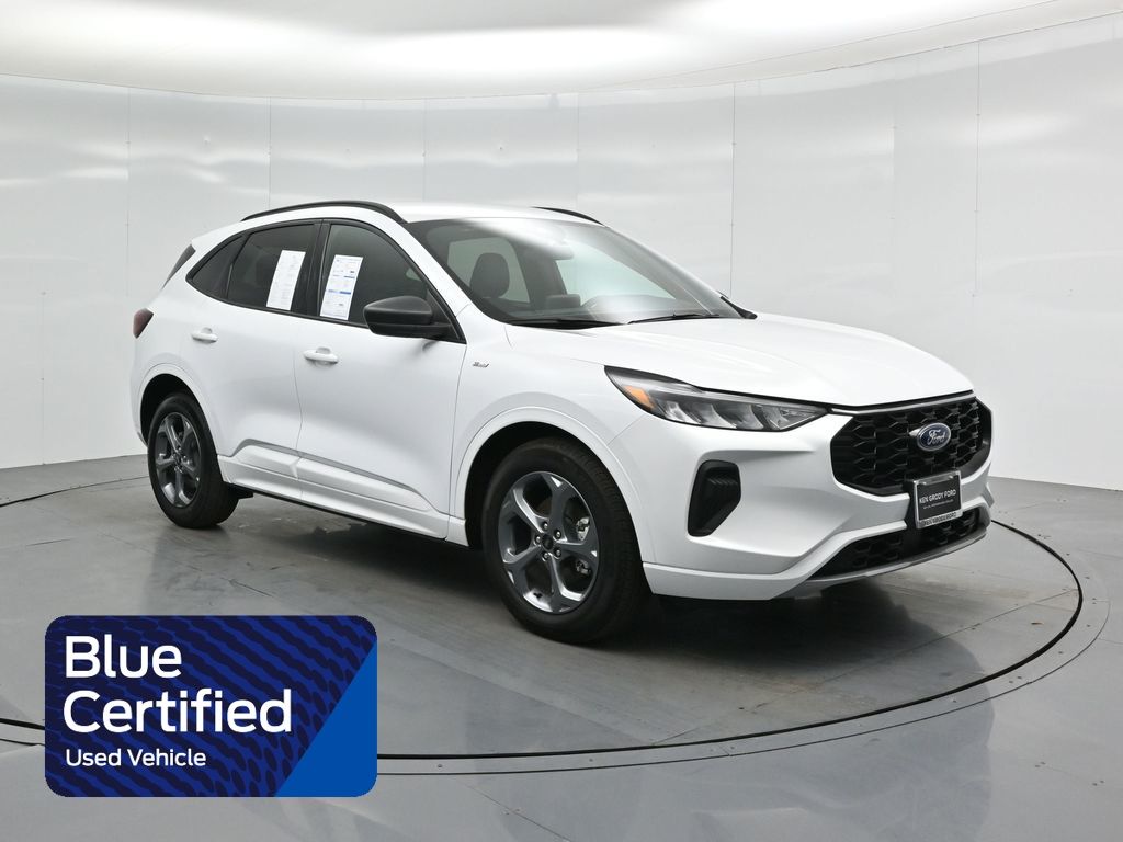2023 Ford Escape ST-Line's photo