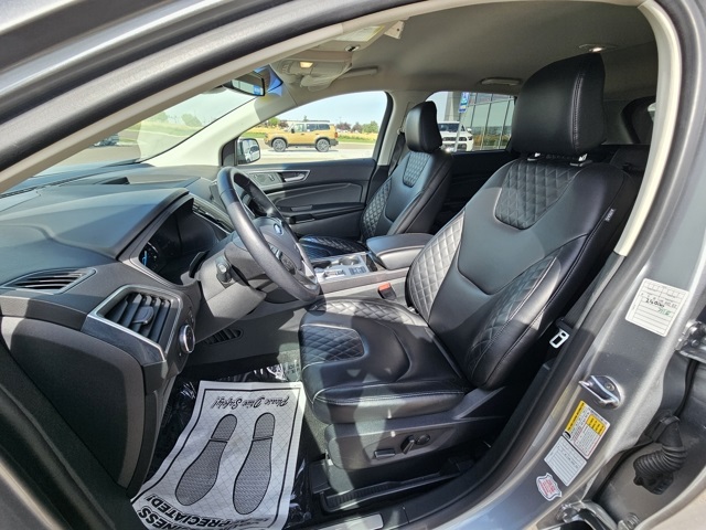 2024 Ford Edge Titanium photo 15