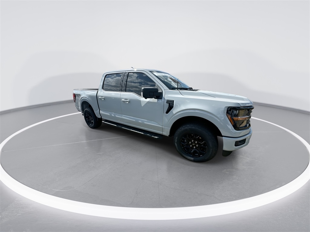2024 Ford F-150 XLT photo 2