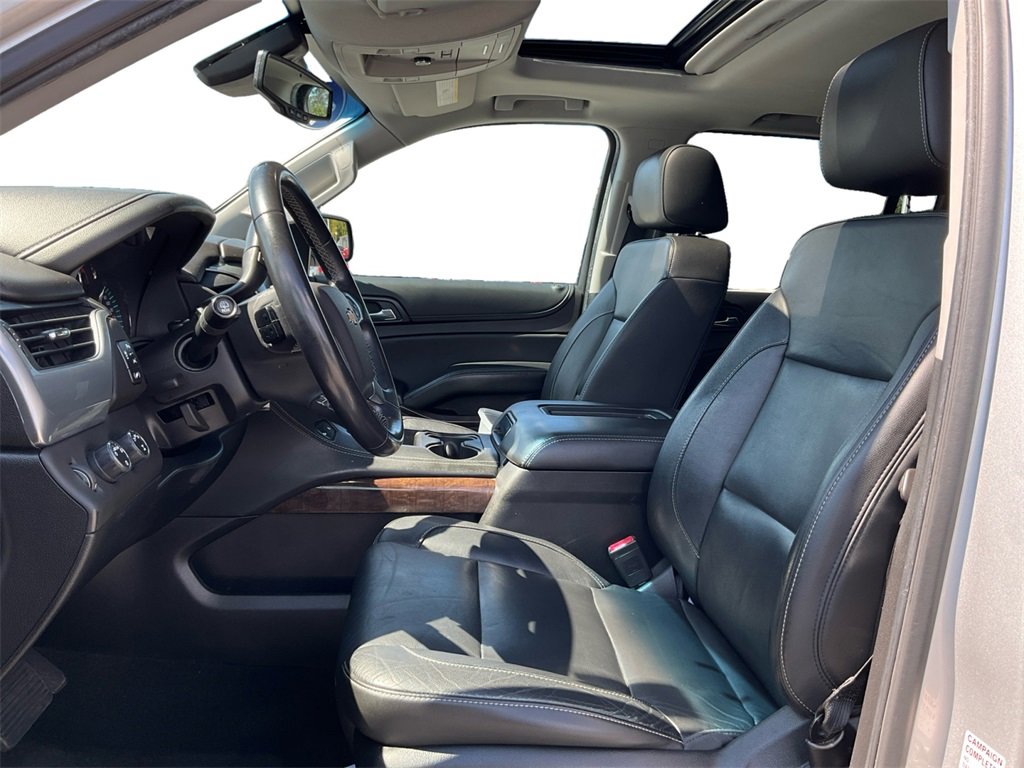 2018 Chevrolet Suburban LT photo 25