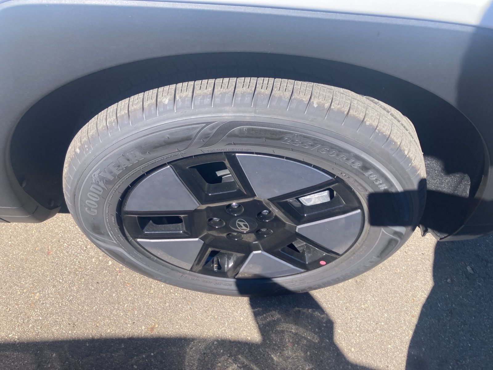 2026 Hyundai Santa Fe SE photo 4