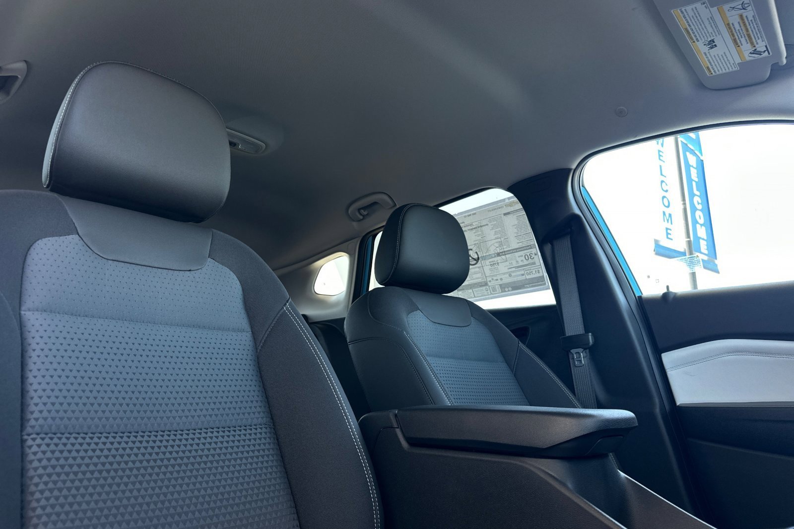 2025 Chevrolet Trax LT photo 17