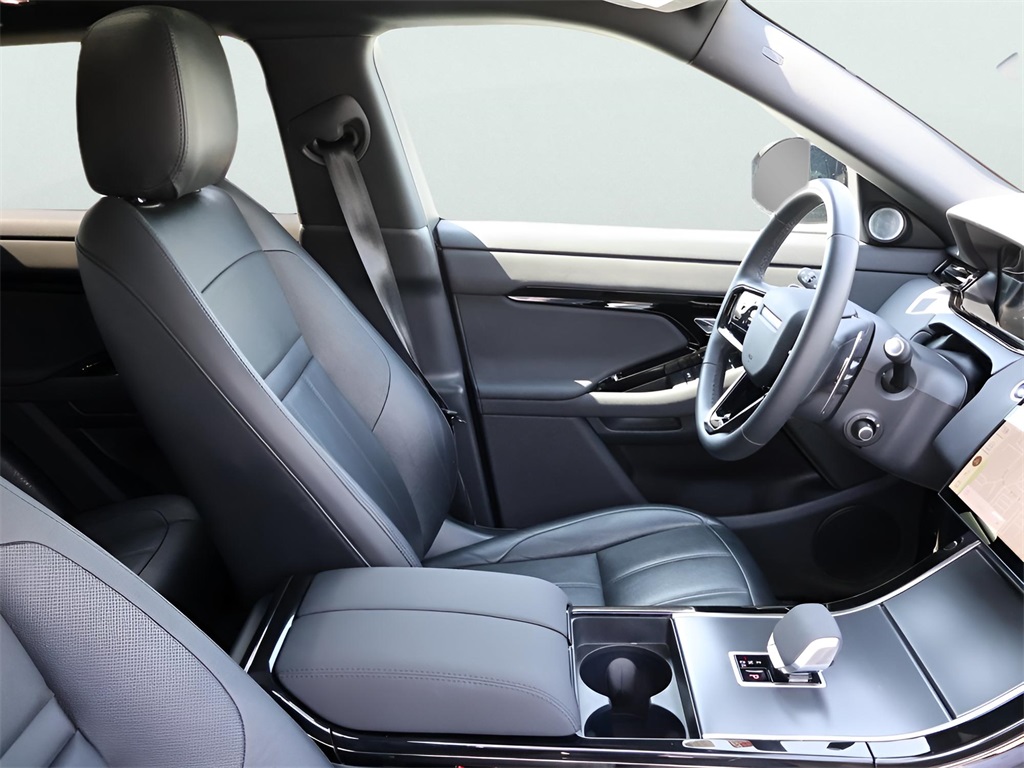 2024 Land Rover Range Rover Evoque Dynamic SE photo 6