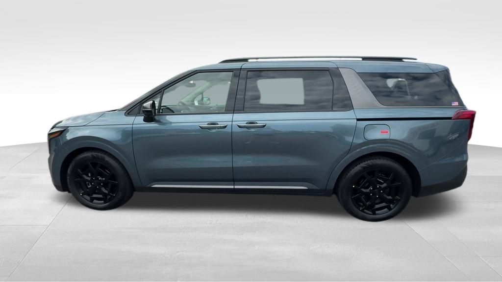 2026 Kia Carnival SX photo 2