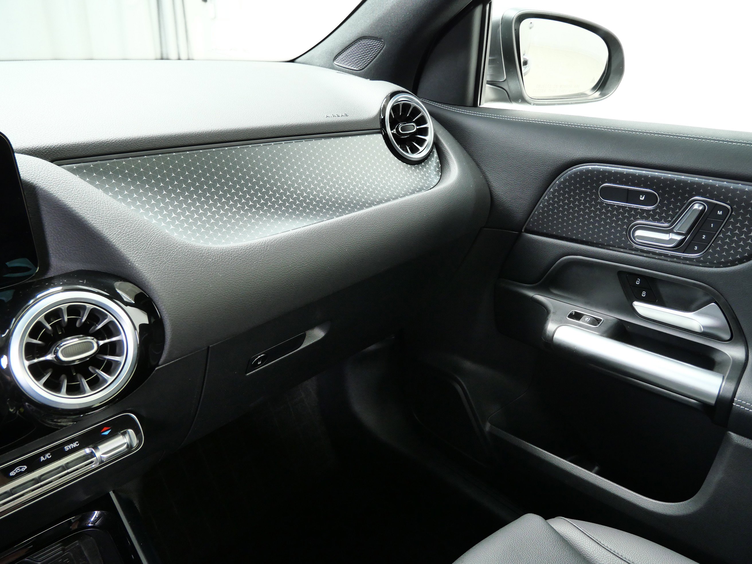 2025 Mercedes Benz GLA 250 4MATIC photo 20