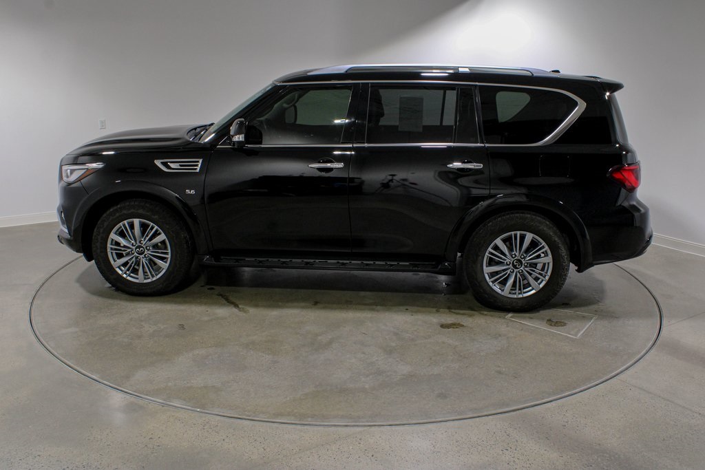 2019 Infiniti QX80 Luxe photo 2