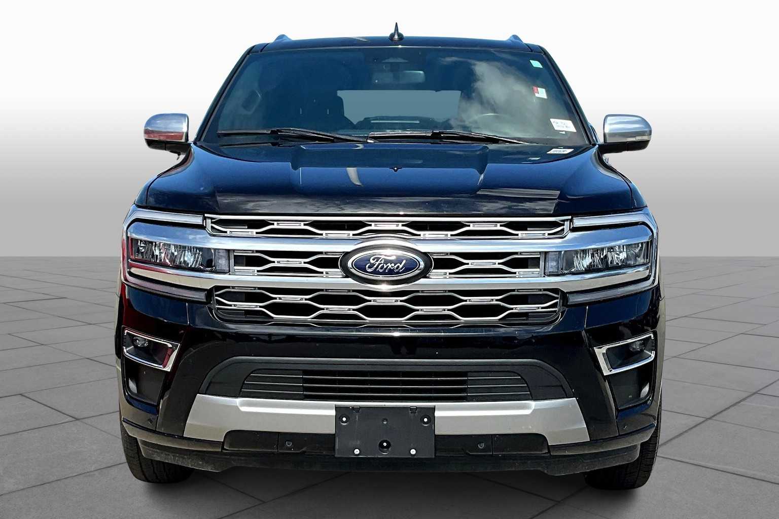 2023 Ford Expedition Platinum photo 3