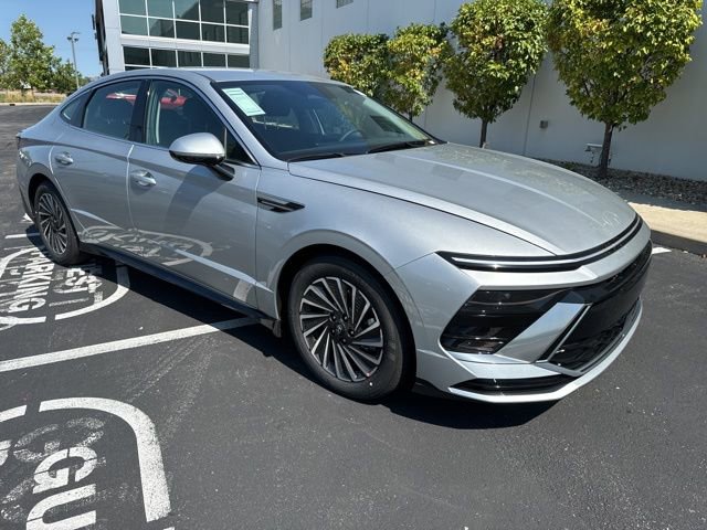 2024 Hyundai Sonata Hybrid SEL photo 3