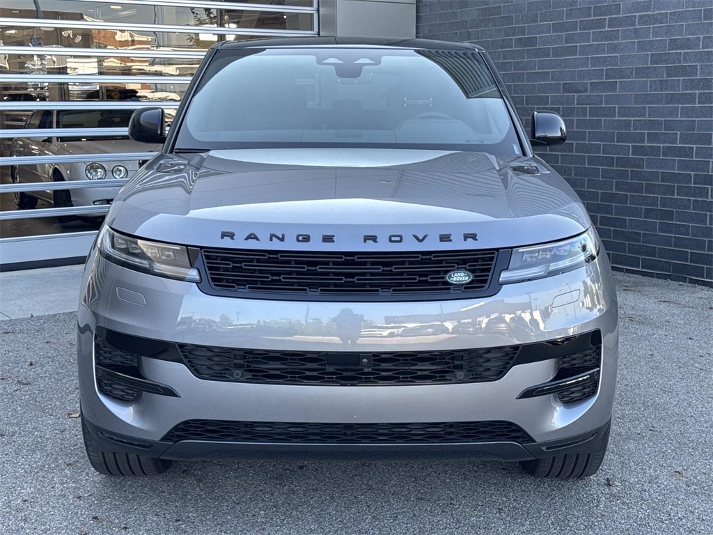 2025 Land Rover Range Rover Sport SE photo 2