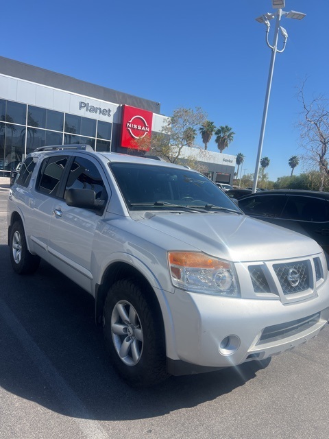 2015 Nissan Armada SV photo 3
