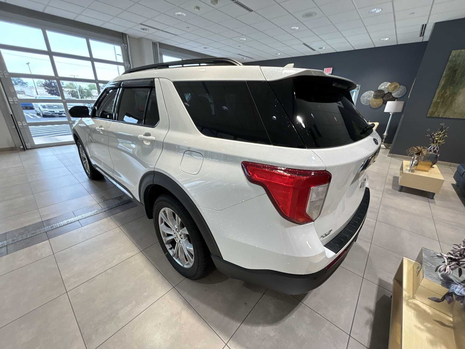 2020 Ford Explorer XLT photo 4