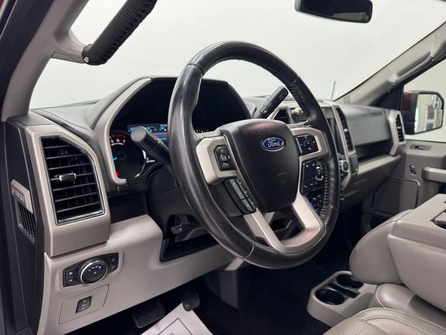 2017 Ford F-150 Lariat photo 25