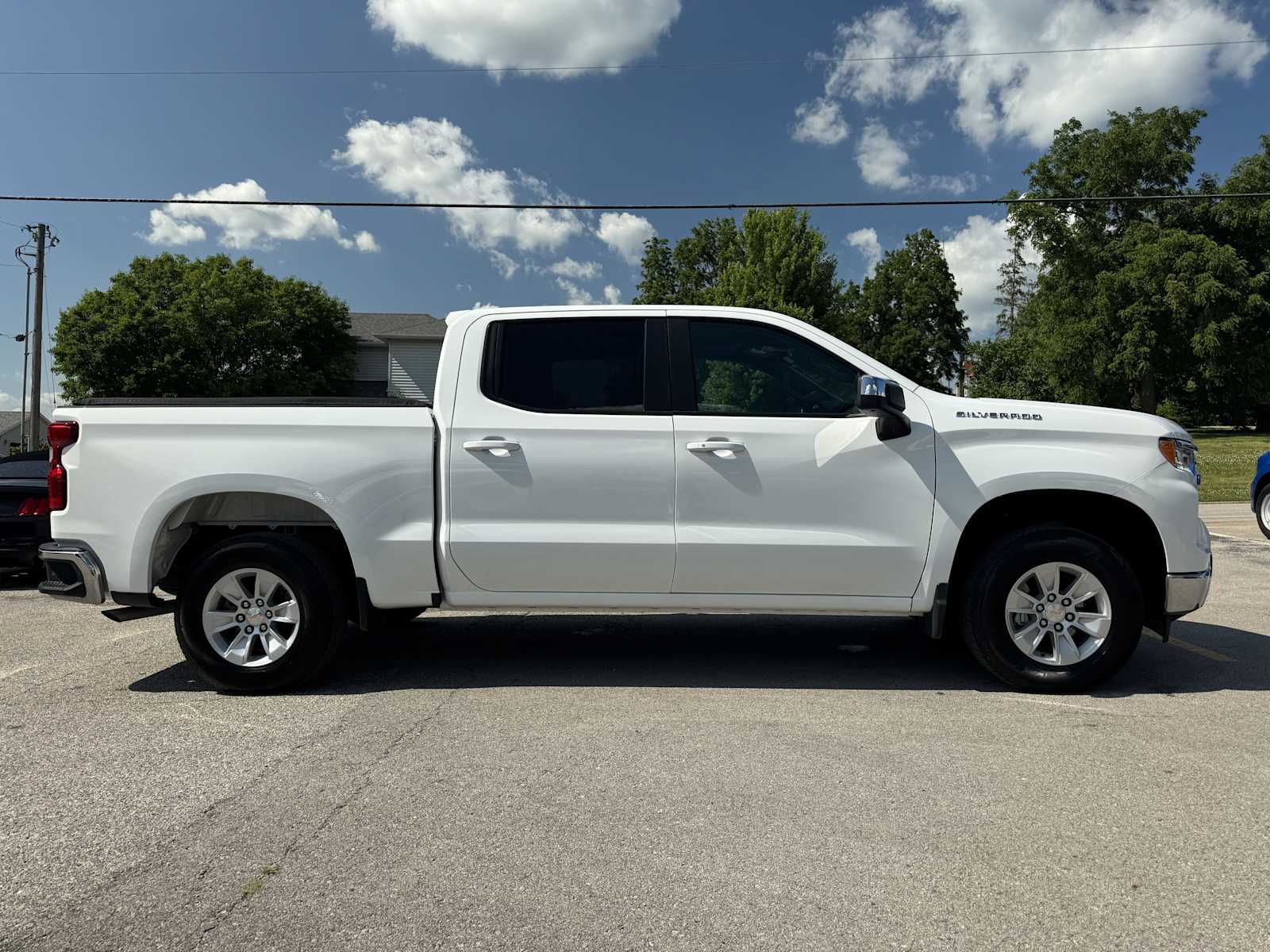 2024 Chevrolet Silverado 1500 LT photo 4