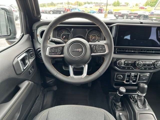 2024 Jeep Wrangler Sahara photo 21