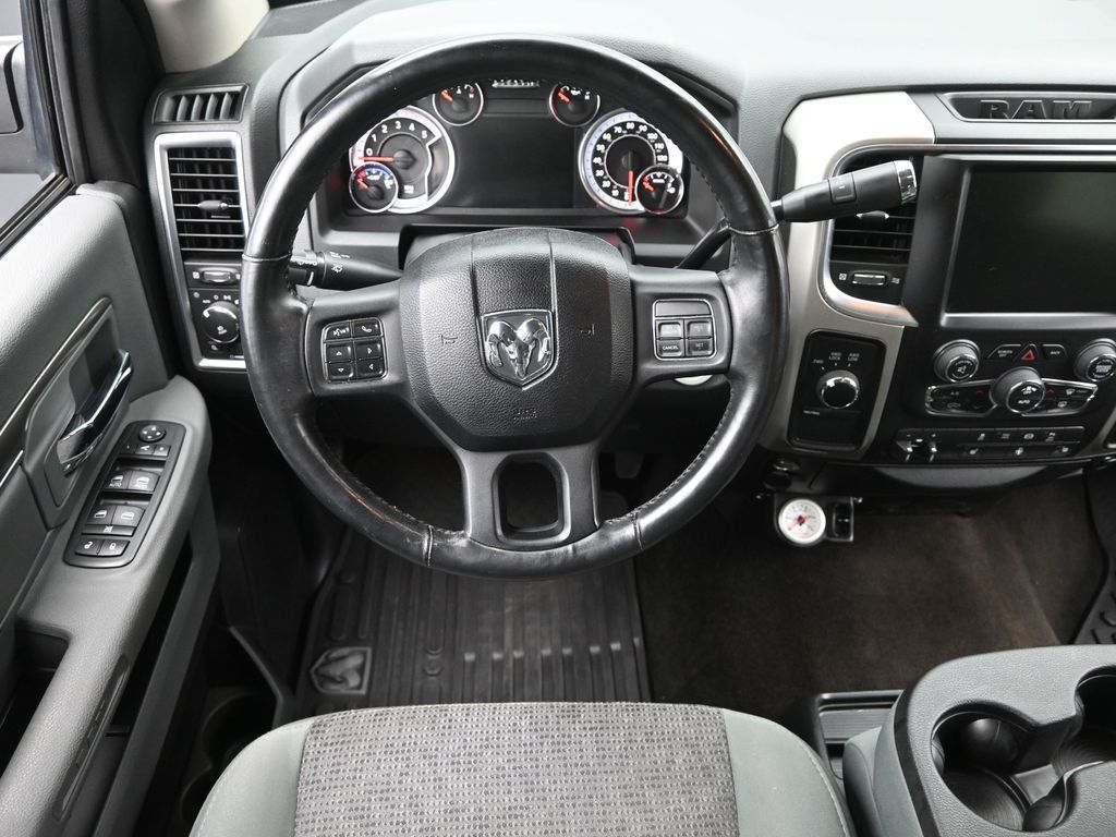 2016 Ram 2500 Big Horn photo 9