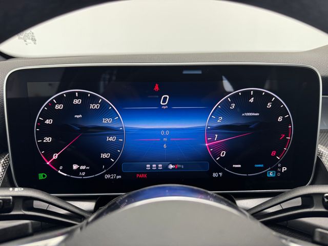 2025 Mercedes Benz GLC 300 photo 2