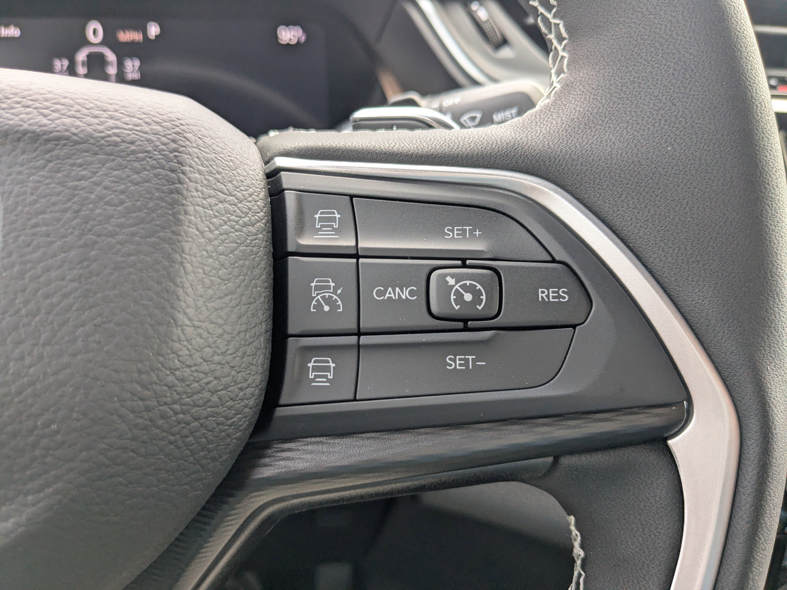 2025 Jeep Grand Cherokee Altitude photo 25