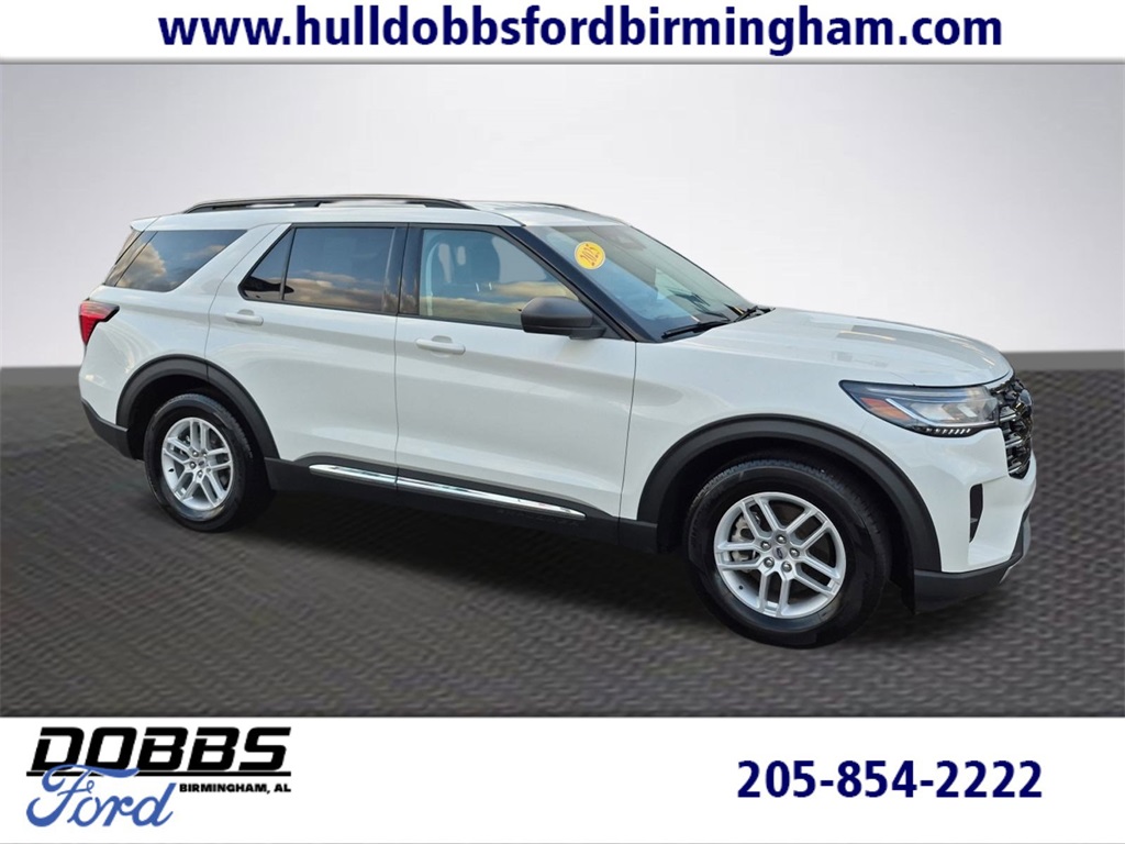 2025 Ford Explorer Active's photo