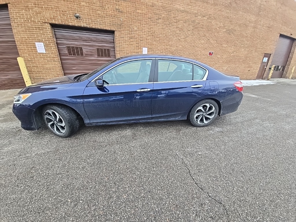 2016 Honda Accord EX's photo