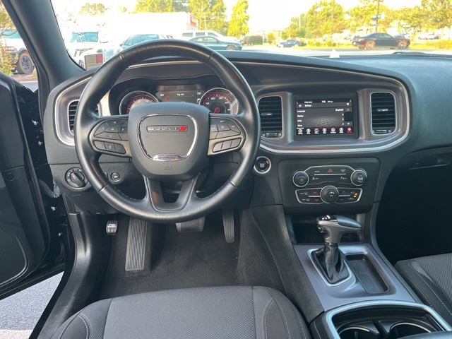 2021 Dodge Charger SXT photo 17