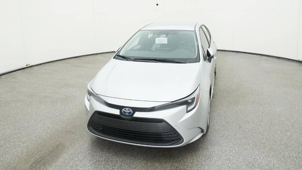 2025 Toyota Corolla Hybrid LE photo 5