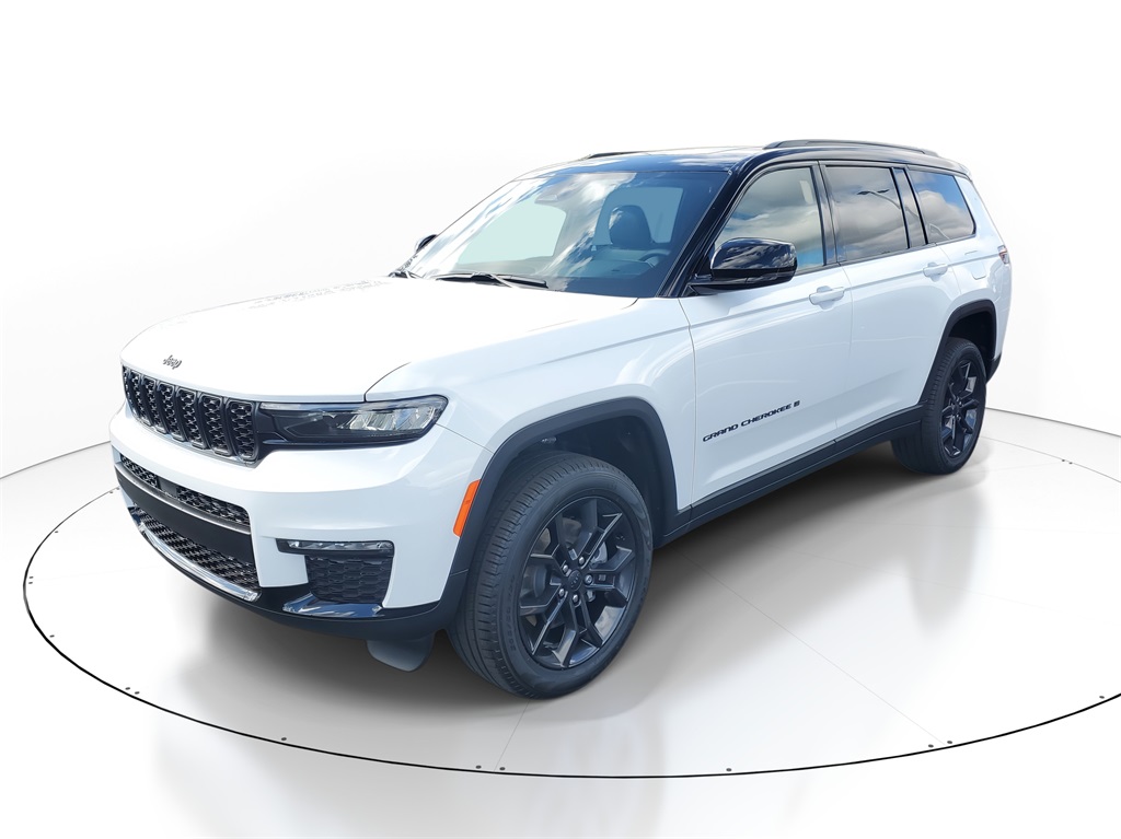 2025 Jeep Grand Cherokee Limited photo 2