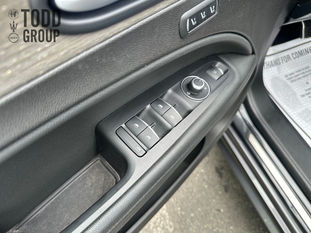 2022 Alfa Romeo Stelvio Ti photo 10