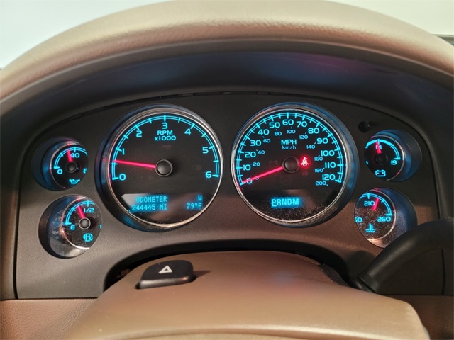 2012 Chevrolet Suburban 1500 LTZ photo 23