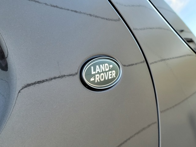 2024 Land Rover Discovery SE photo 43