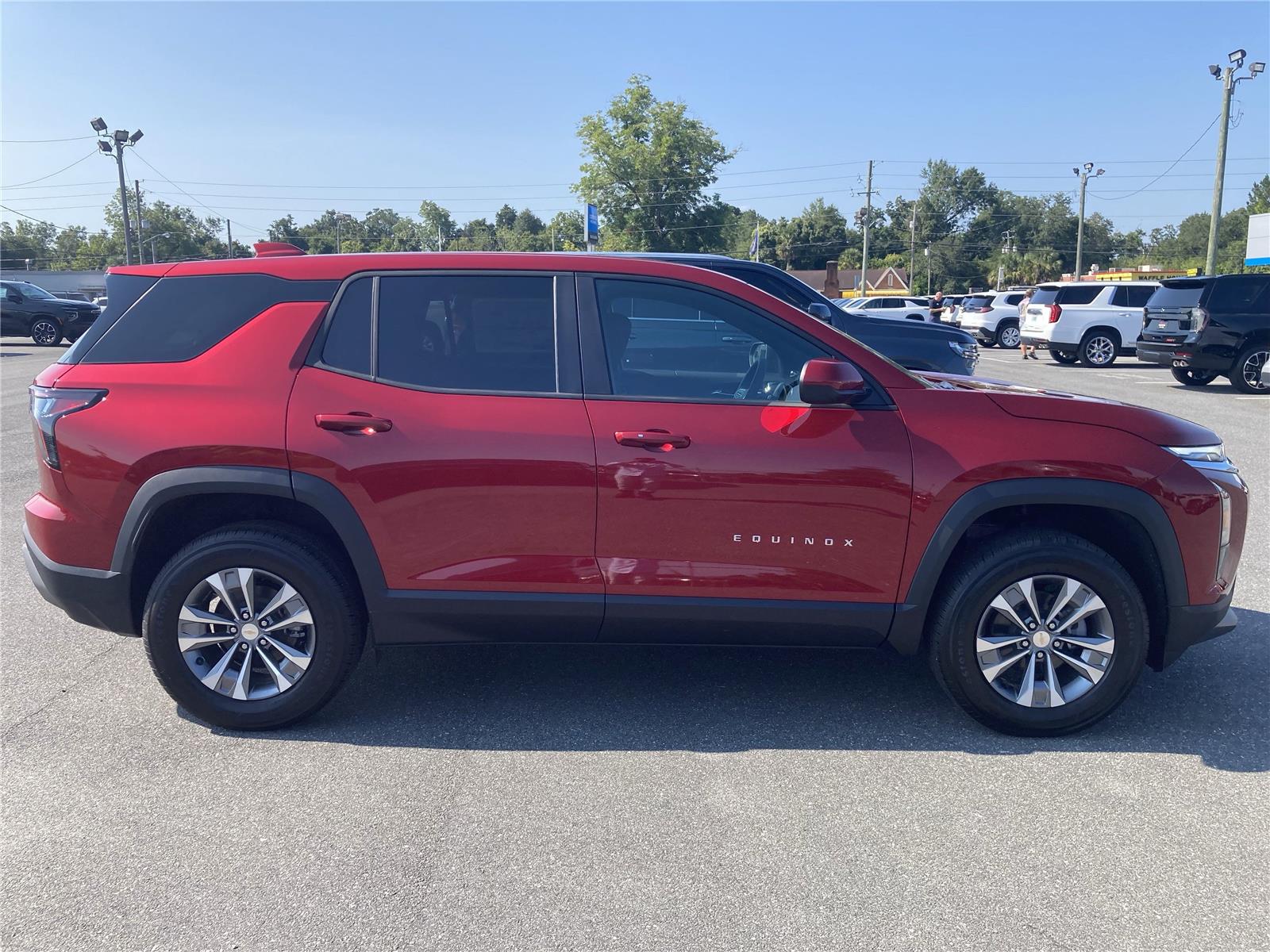 2026 Chevrolet Equinox LT photo 4