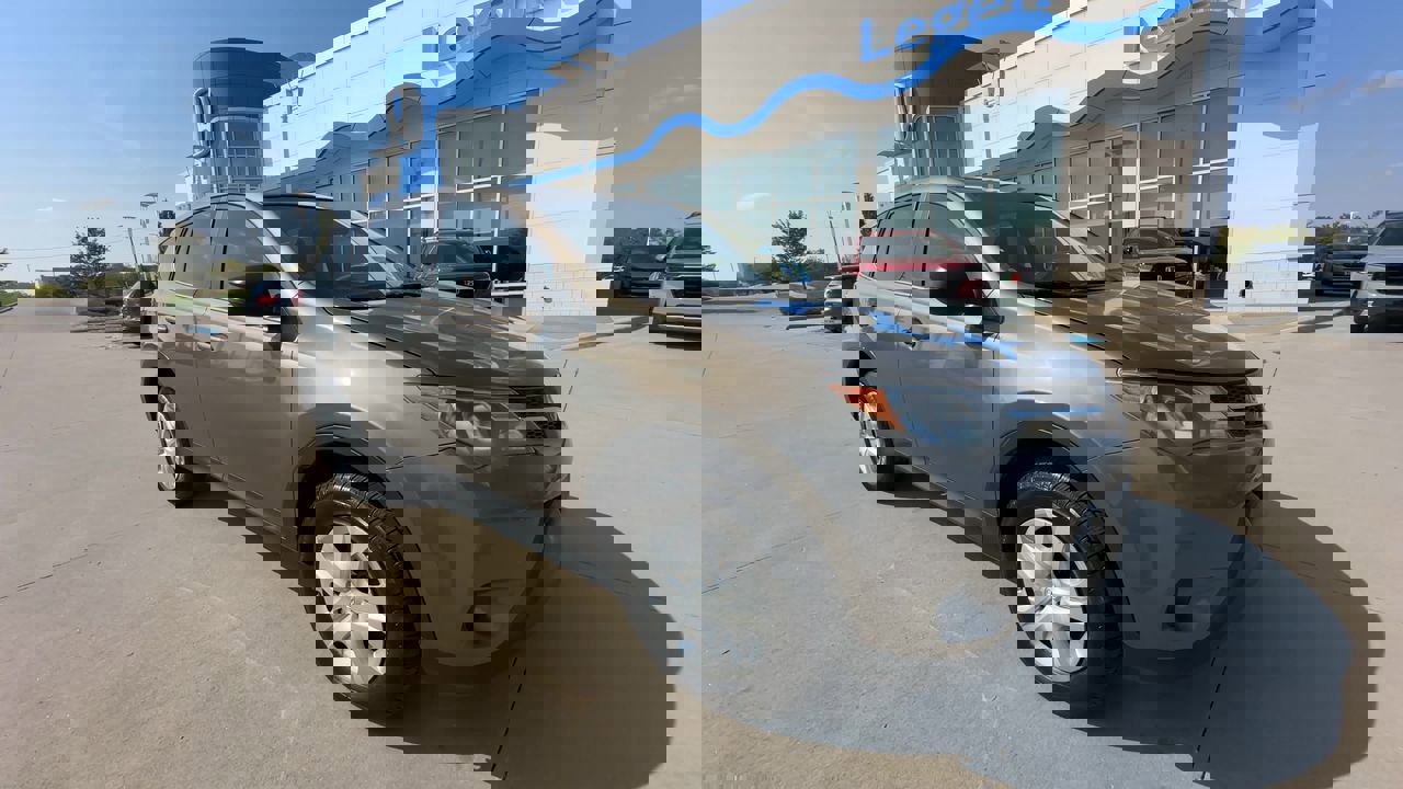 Used 2015 Toyota RAV4 LE with VIN JTMZFREV3FD049242 for sale in Kansas City