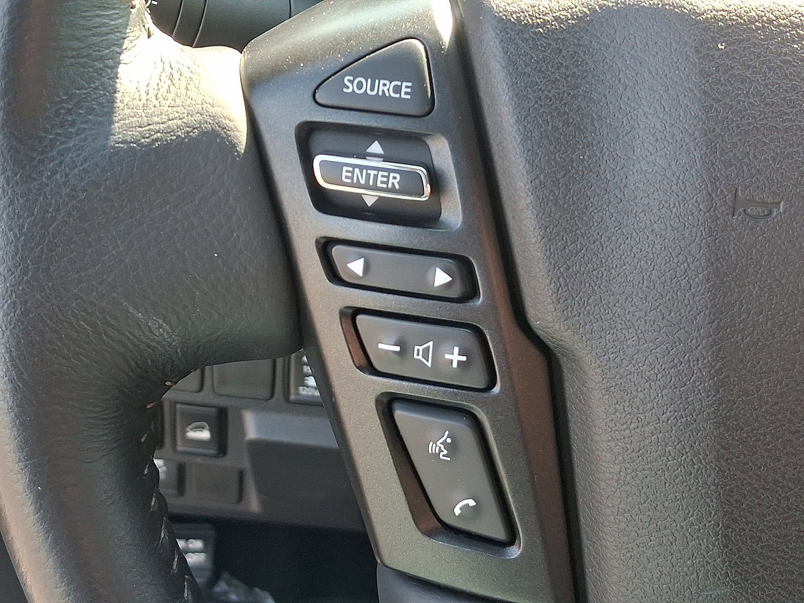 2024 Nissan Frontier SV photo 21
