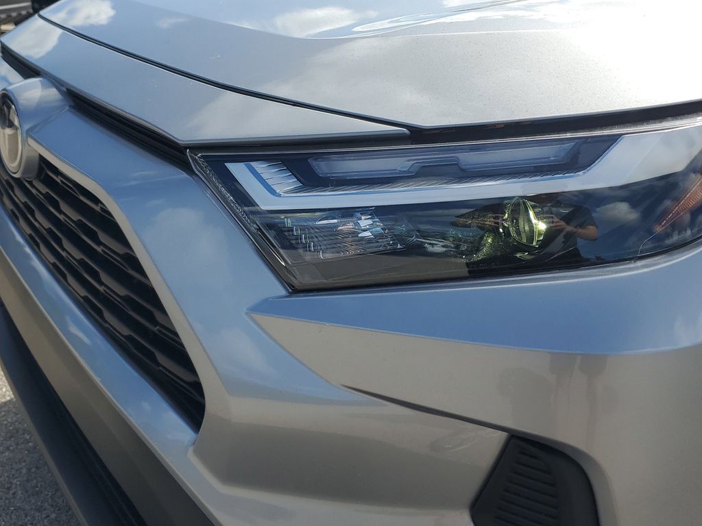 2025 Toyota RAV4 LE photo 11