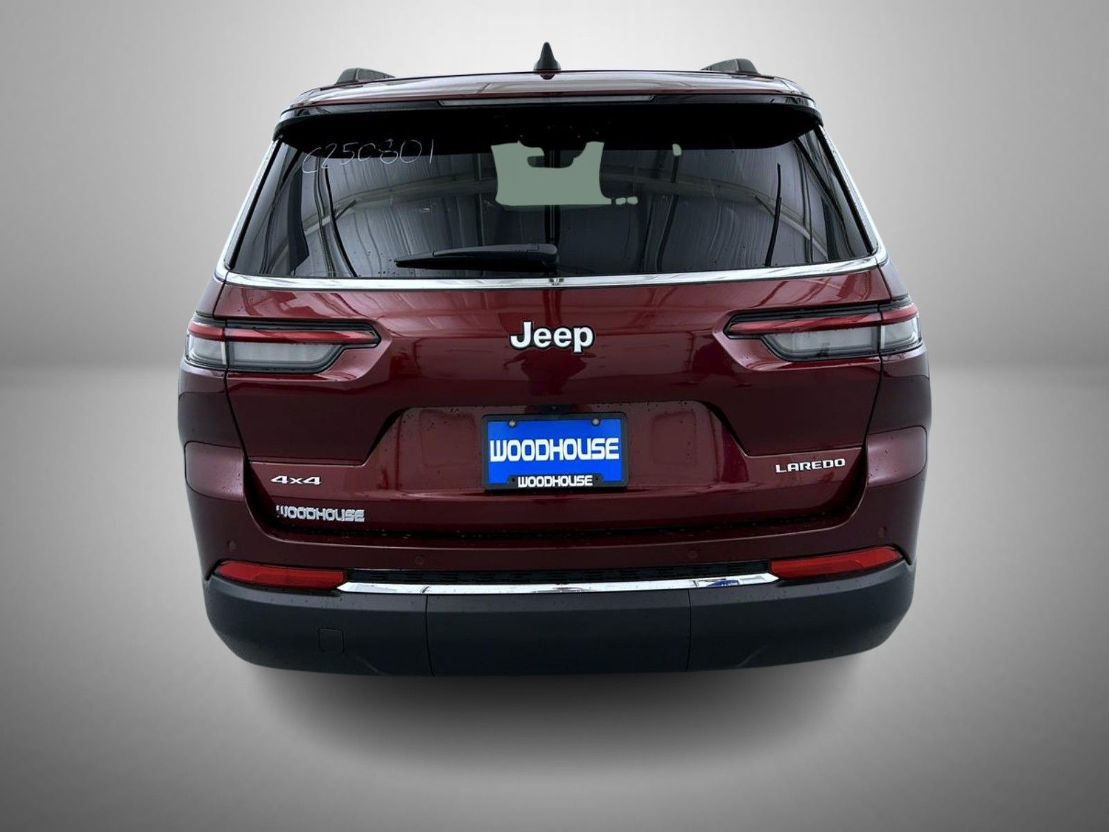 2025 Jeep Grand Cherokee Laredo photo 6