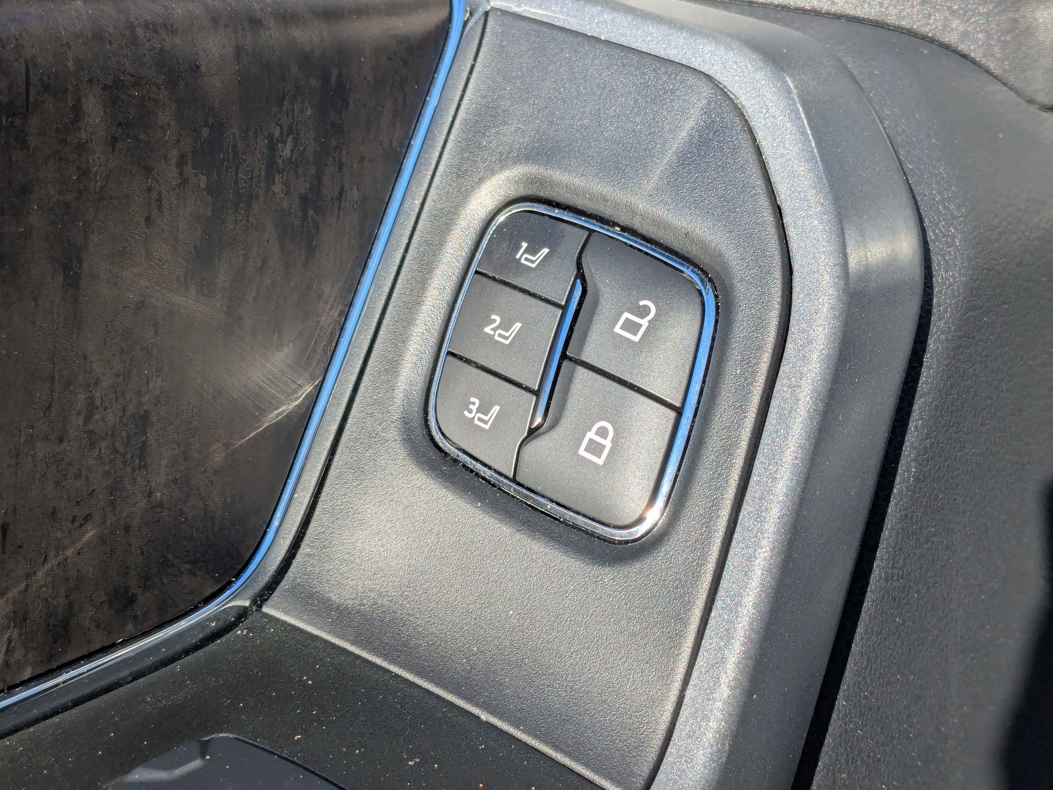2024 Ford F-350 Lariat photo 11