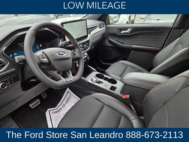 2023 Ford Escape ST-Line Select photo 3