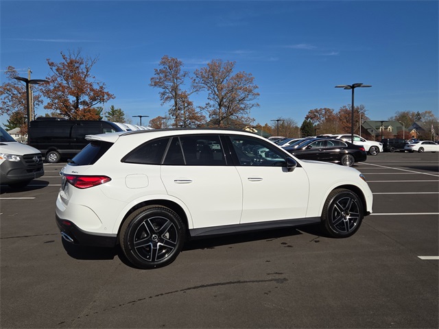 2026 Mercedes Benz GLC 300 4MATIC photo 2