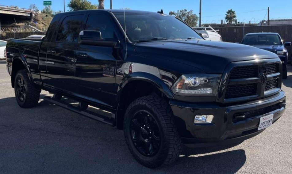 2017 Ram 2500 Laramie photo 2