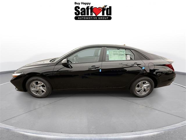 2026 Hyundai Elantra SE photo 4