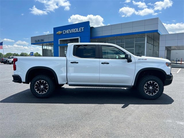 2025 Chevrolet Silverado 1500 ZR2 photo 3