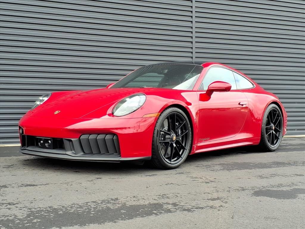 2025 Porsche 911 GTS's photo