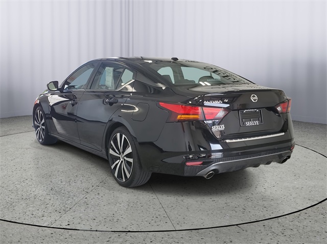 2022 Nissan Altima 2.5 SR photo 4