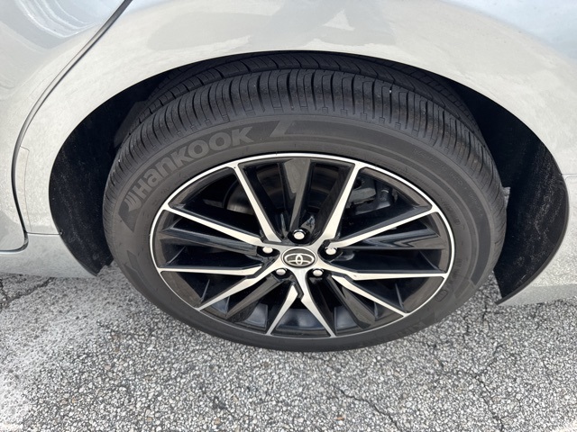 2024 Toyota Camry SE photo 5