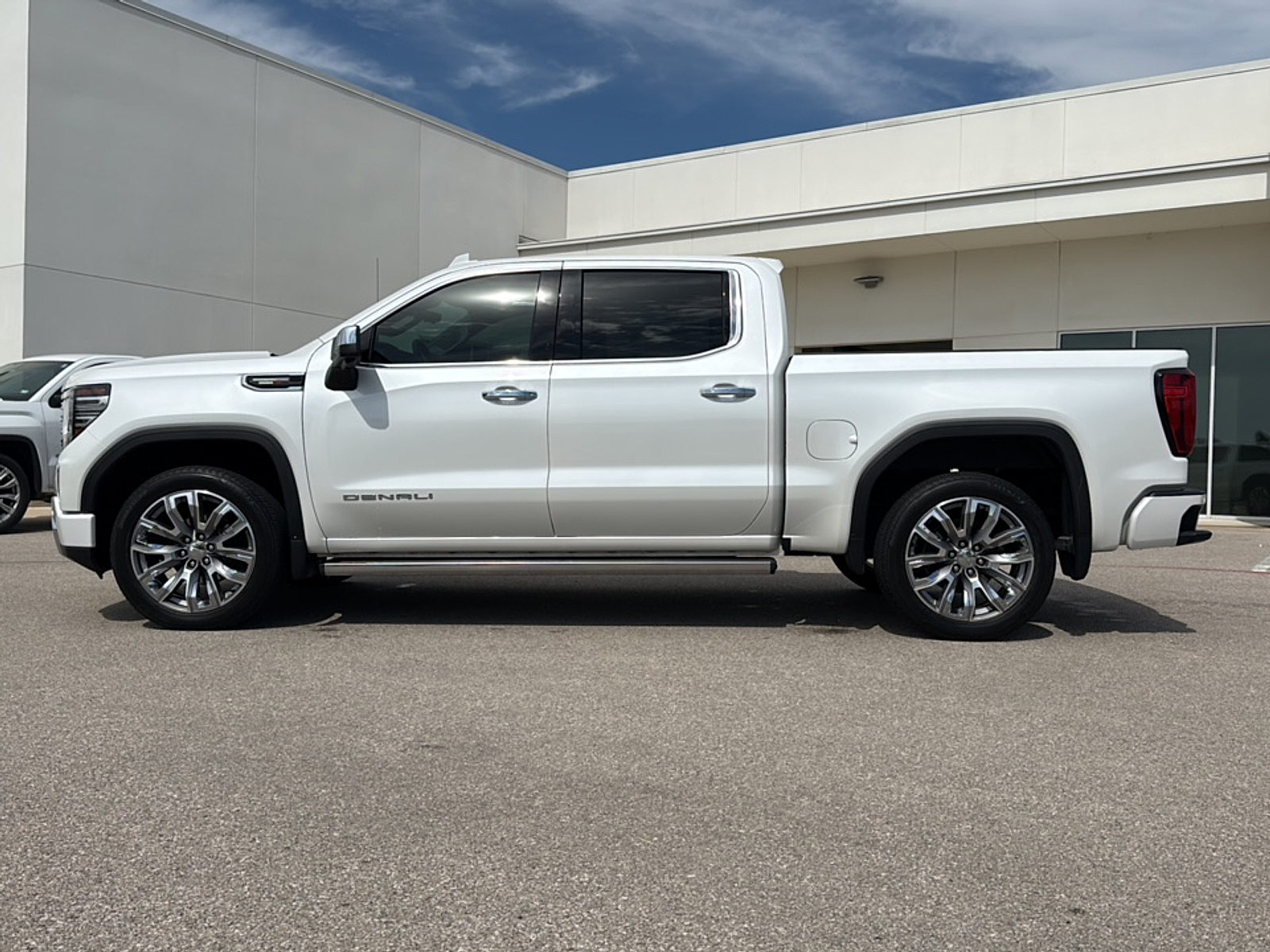 2024 Gmc Sierra 1500 Denali photo 2