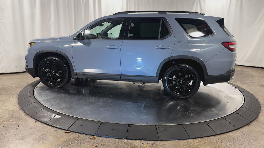 2025 Honda Pilot Black Edition photo 4