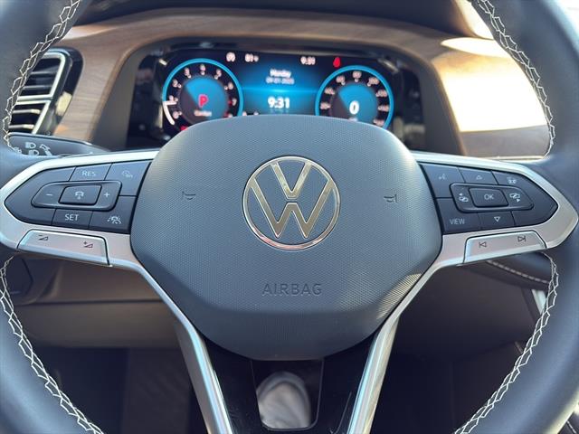 2024 Volkswagen Atlas SE Technology photo 18