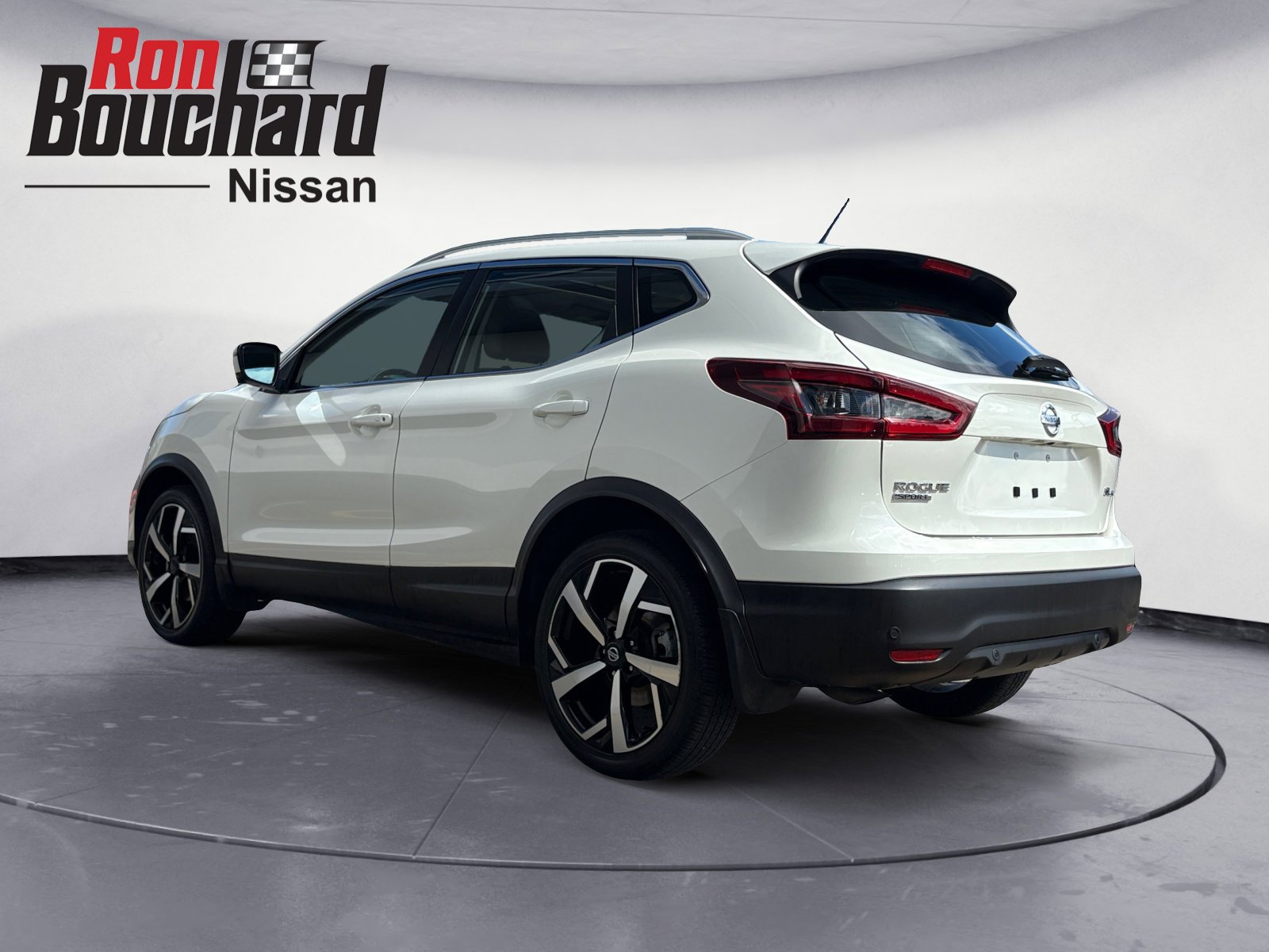2022 Nissan Rogue Sport SL photo 3